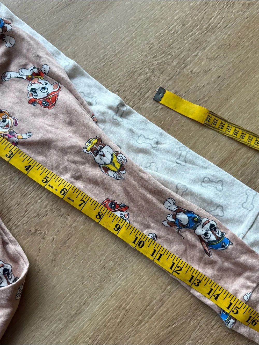 Paw Patrol Two-Piece Pajama Set White brown Character Print 5T short sleeves nwt